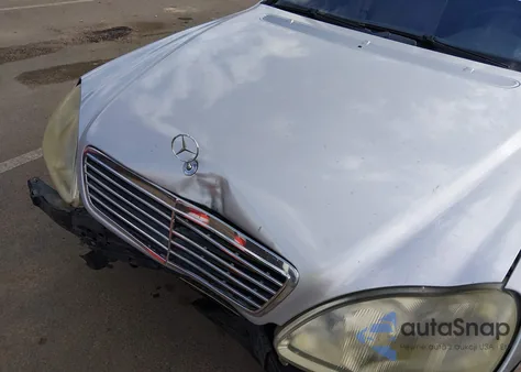 2001 Mercedes-Benz S 430 z USA, uszkodzony, nr VIN WDBNG70J51A165619